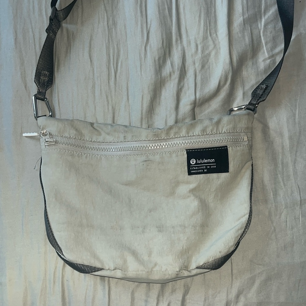 Lulu Lemon Cross Body Bag